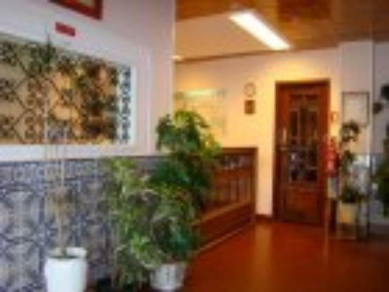 Residencial Pica Pau Hotel Estoril Buitenkant foto